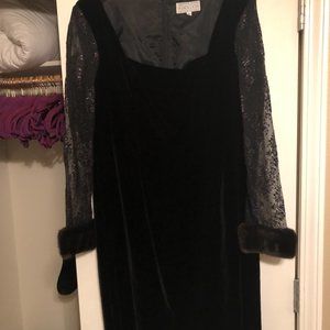 Saks Fifth Avenue Folio Collection black velvet square neck fur trim cocktail dr